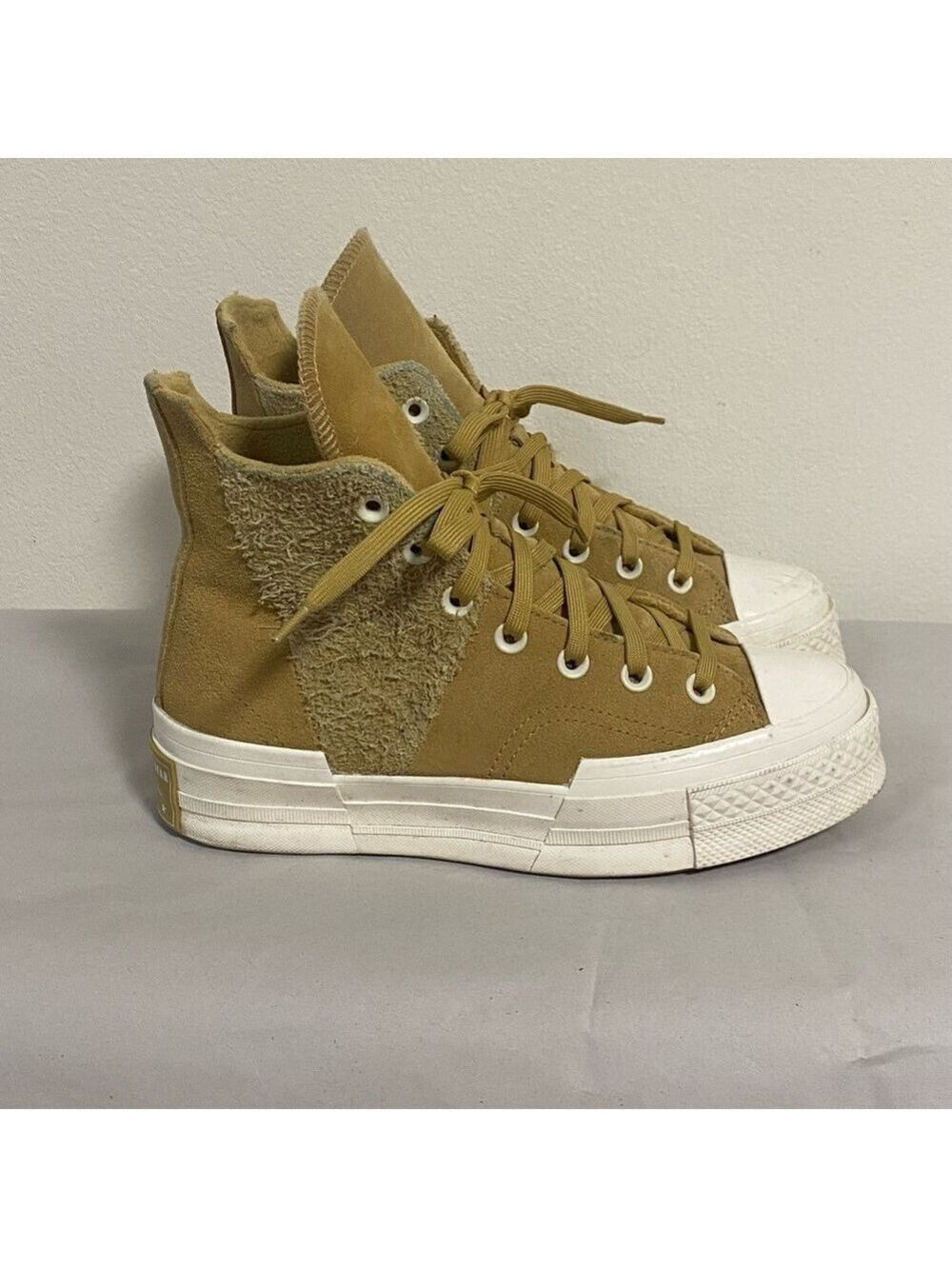 Converse Sneaker Men’s 6/W 8 yellow Chuck 70 Plus High Suede Sneakers High Tops